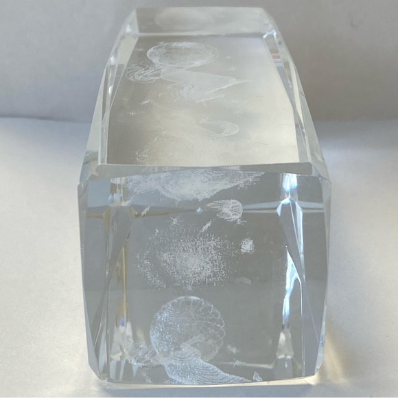 Clear Glass Laser Etched 3D Unicorn 6x2x2 Paperweight - Picture 6 of 12